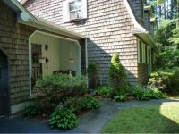 642 Colonial Dr