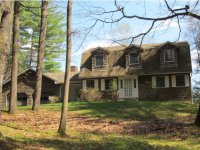 642 Colonial Dr