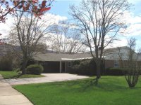 32 Howard Avenue