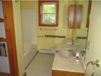 4 Phillips ST None (RC)