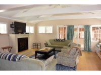 28 Currier Road
