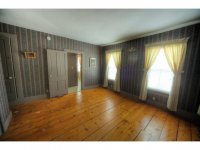 27 Pleasant Street