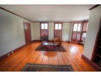 27 Pleasant Street