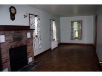 18 Belmont Ave