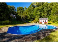 95 Rockwell Road