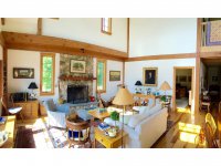 1138 Peterkin Hill