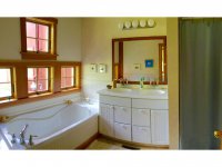 1138 Peterkin Hill