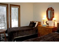 463 Crown Point