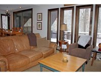 463 Crown Point
