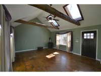 15 Farnham Lane