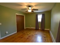 15 Farnham Lane