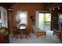 3918 Densmore Hill