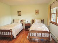 880 Colonial