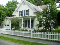 11 Mountain Ave