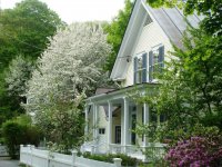 11 Mountain Ave