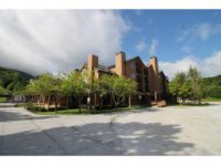 71 Alpine Pico Village Square