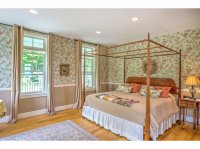 3230 North Bridgewater