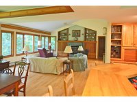 51 Snowy Owl Hawk Resort