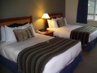 LA DUP GRAND HOTEL 224/226/126 III (JOHNSON)