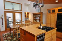 5704 East Hill