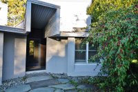 5704 East Hill