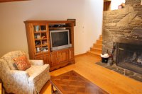 5704 East Hill