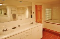 5704 East Hill