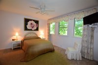 300 Grove Country Grove Condominium