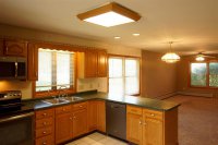 366 Stratton