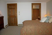 905 Crown Point
