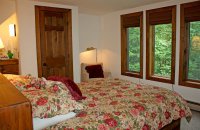 905 Crown Point
