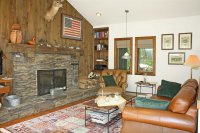 905 Crown Point