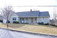 8 Moon Brook
