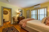 4548 West Woodstock