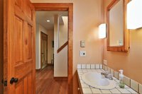 102 East Ash Hawk Inn and Mountain Resort