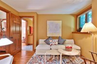 102 East Ash Hawk Inn and Mountain Resort