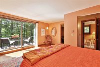 102 East Ash Hawk Inn and Mountain Resort