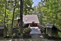 102 East Ash Hawk Inn and Mountain Resort
