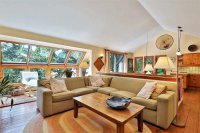 102 East Ash Hawk Inn and Mountain Resort