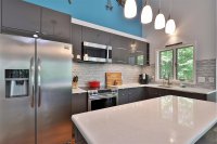 2638 East Mountain