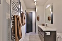 2638 East Mountain