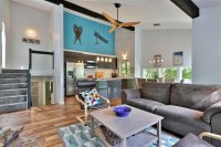 2638 East Mountain