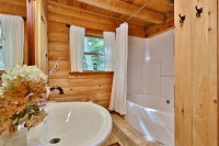 958 Hale Hollow