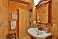 958 Hale Hollow