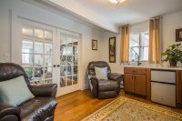 196 West Ridge