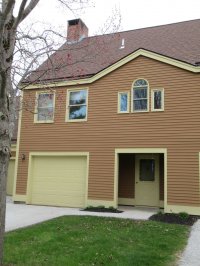 300 Grove Country Grove Condominiums