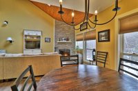524 East Mountain