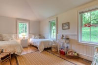 1210 Barnard