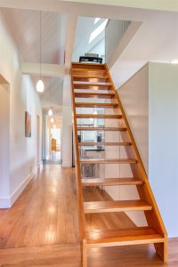 1210 Barnard