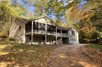 1020 Colonial